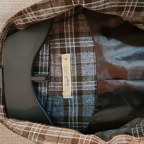 C82 Hazel - Picture 2 of 8